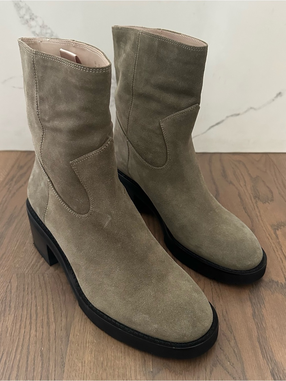 NWOT Stuart Weitzman Boulevard Suede Ankle Lug Sole Bootie Khaki Olive 9.5 / 40